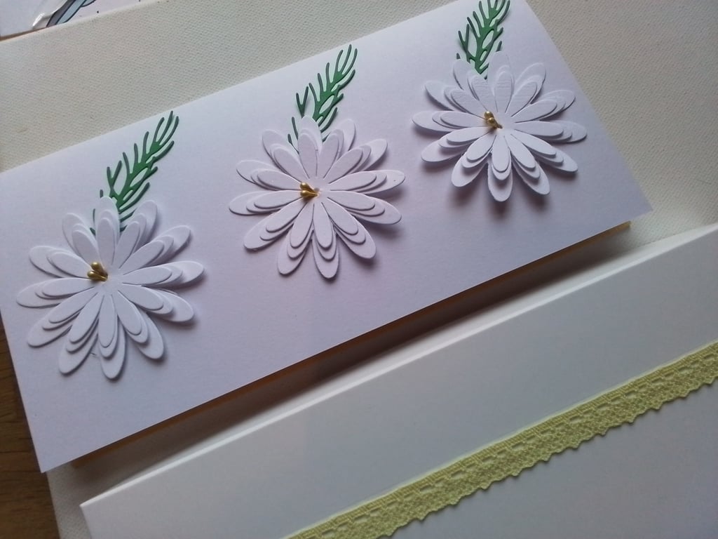 Daisies. Handmade flowers. Card for any occasion. Ref 382