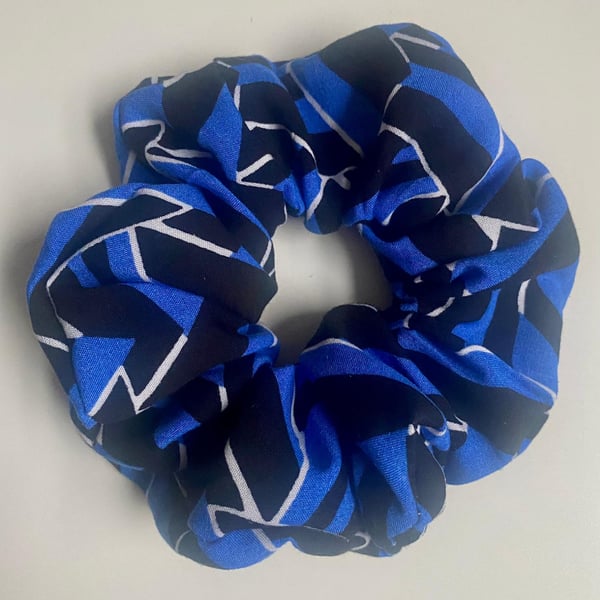 Geometric Lines Scrunchie 