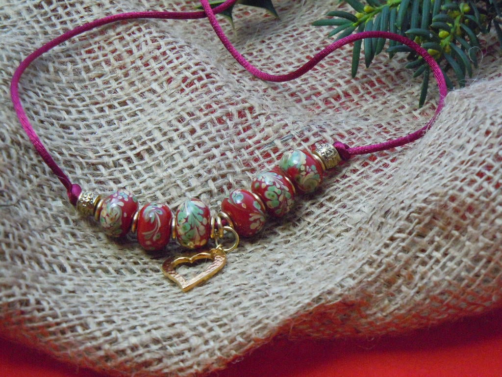 Artisan Lampwork bead Necklace with gold plate Tierracast heart charm 