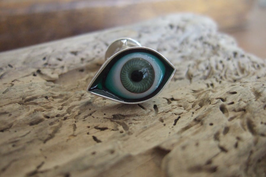 Small Eye Lapel Pin No. 1