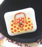 HANDMADE FUSED DICHROIC GLASS 'RED & YELLOW HANDBAG' BROOCH. - Image 4