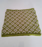 Reversible crocheted cowl in green and grey - Image 2
