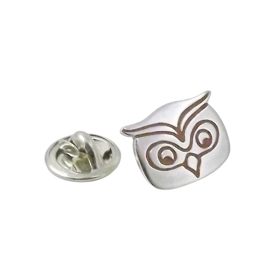 Owl badge, lapel pin, tie tack (small), Silver Bird Jewellery