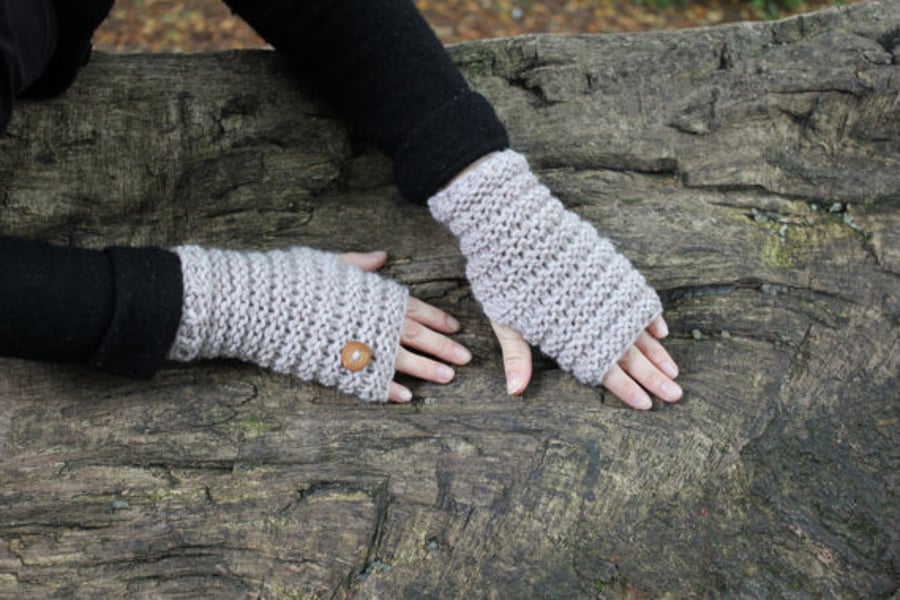 Fingerless gloves, wrist warmers