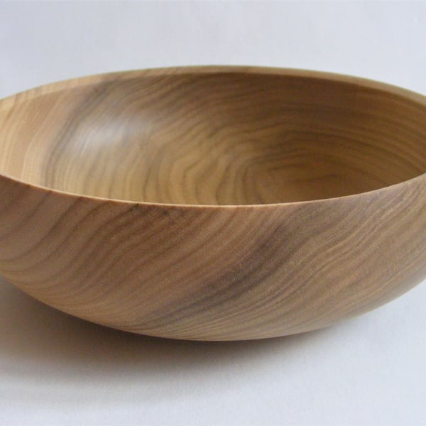 Tulipwood fruit or food bowl