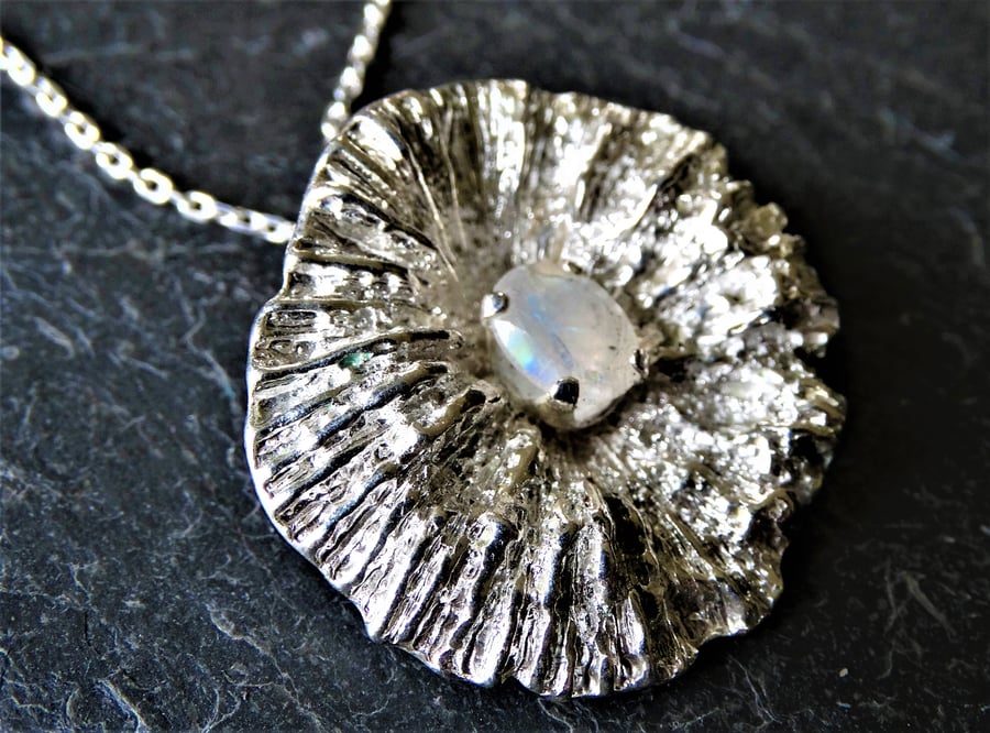 Coral disc pendant - moonstone - Folksy
