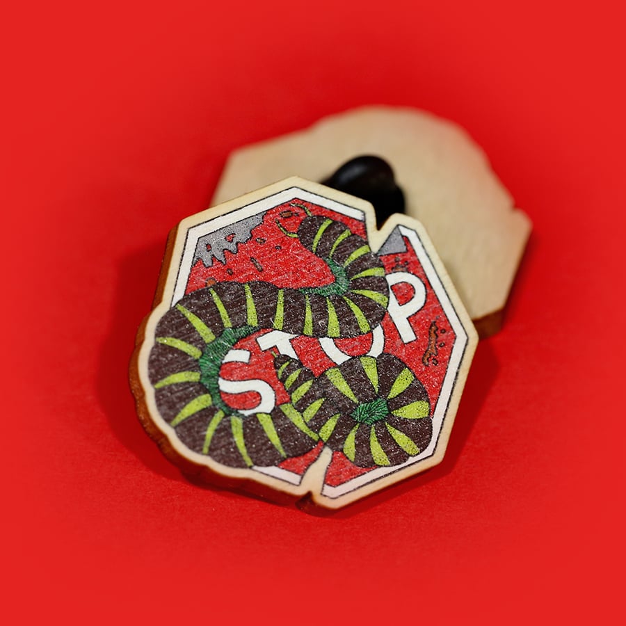 Stop with thai green millipede - wooden pin brooch