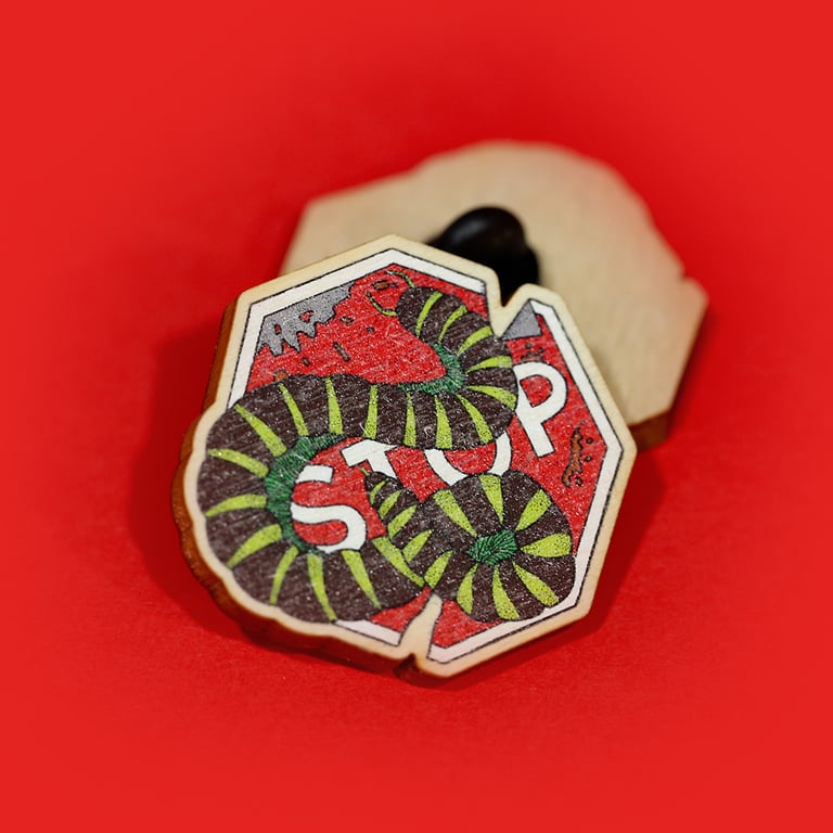 Stop with thai green millipede - wooden pin brooch