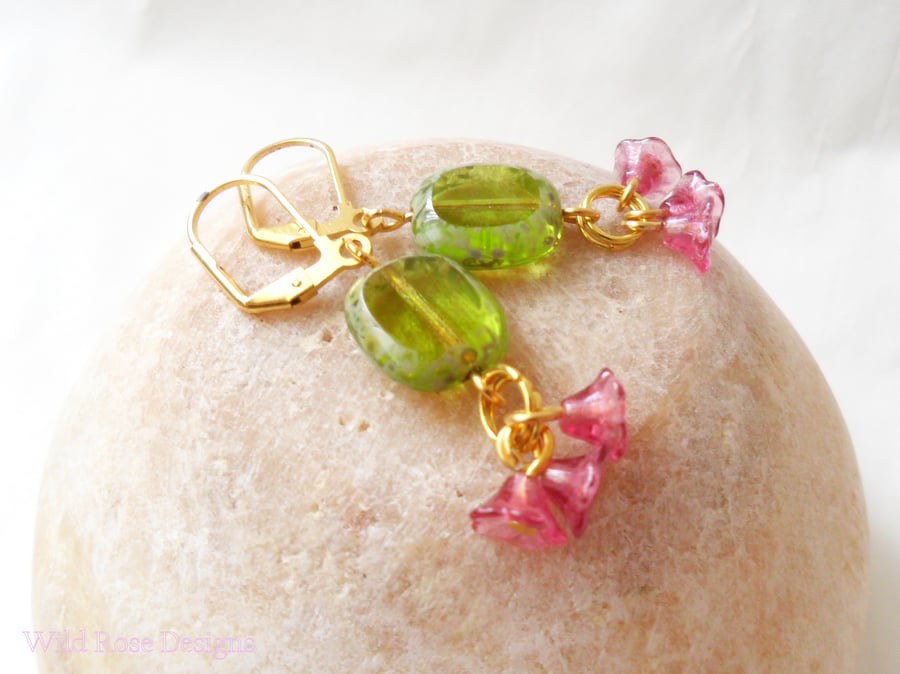 Green and pink drop earrings. Flower earrings. Dangle earrings.