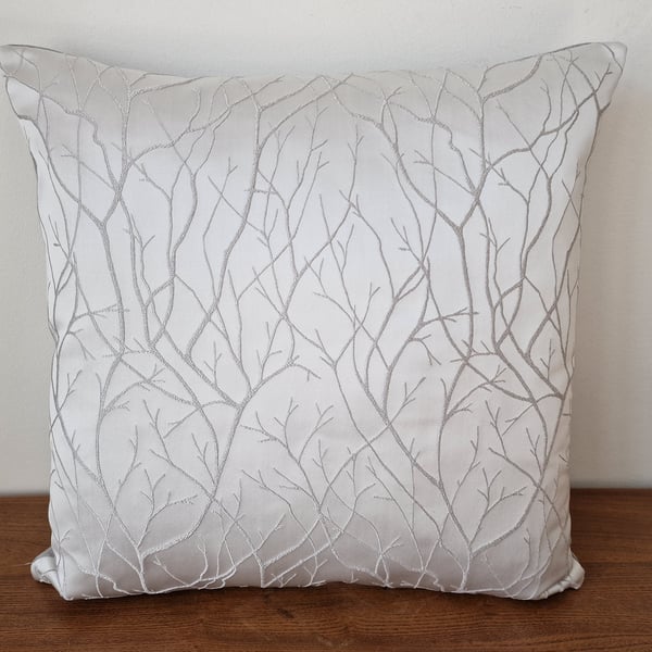 Handmade cushion cover "branches" embroidered pattern