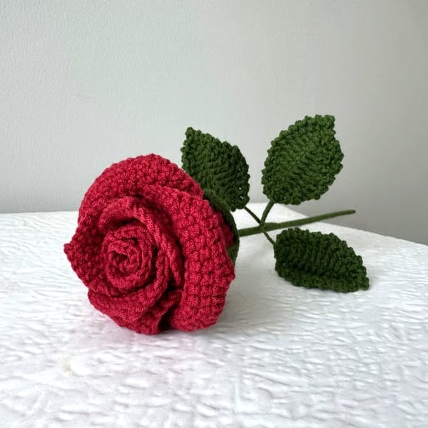 Crochet red rose with 3 leaves ,flower bouquet ,gift for her
