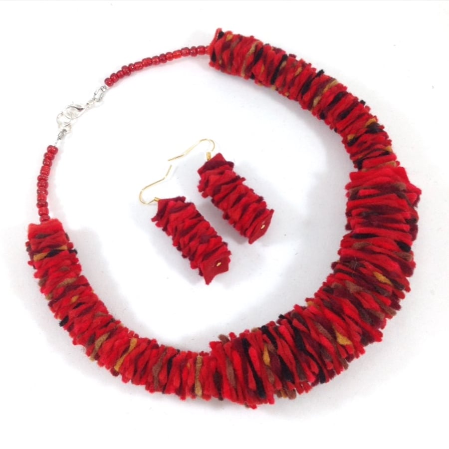 Chilli Felt Necklace and Earrings set