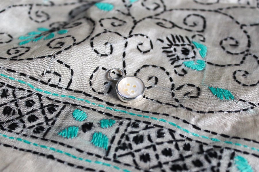 Vintage button charm component, button charm