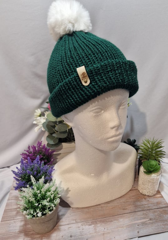Childs Knitted pompom hat