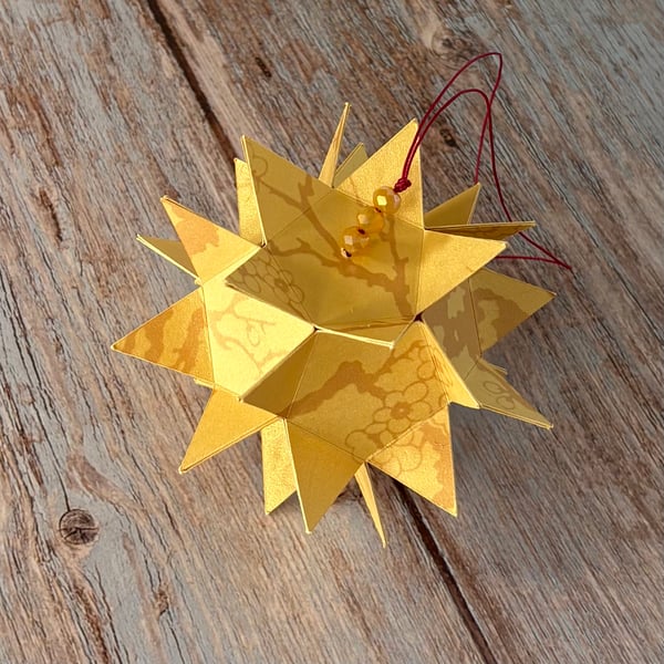  Geometric Star Bauble - Gold