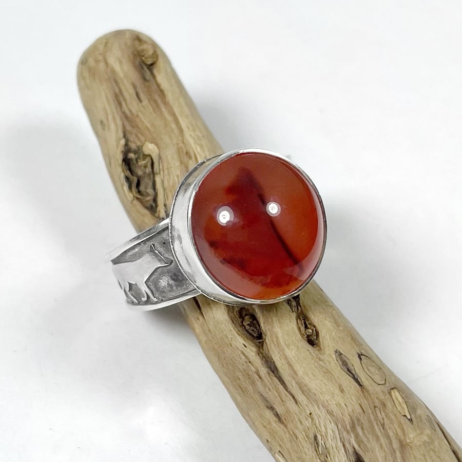 Large sterling silver and carnelian Fox ring U.K. size V
