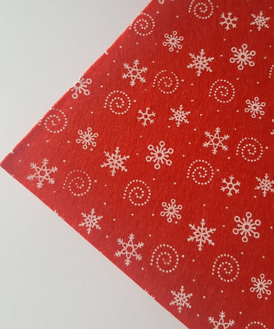 1 x Printed Felt Square - 12" x 12" - Snowflakes & Swirls - Red 