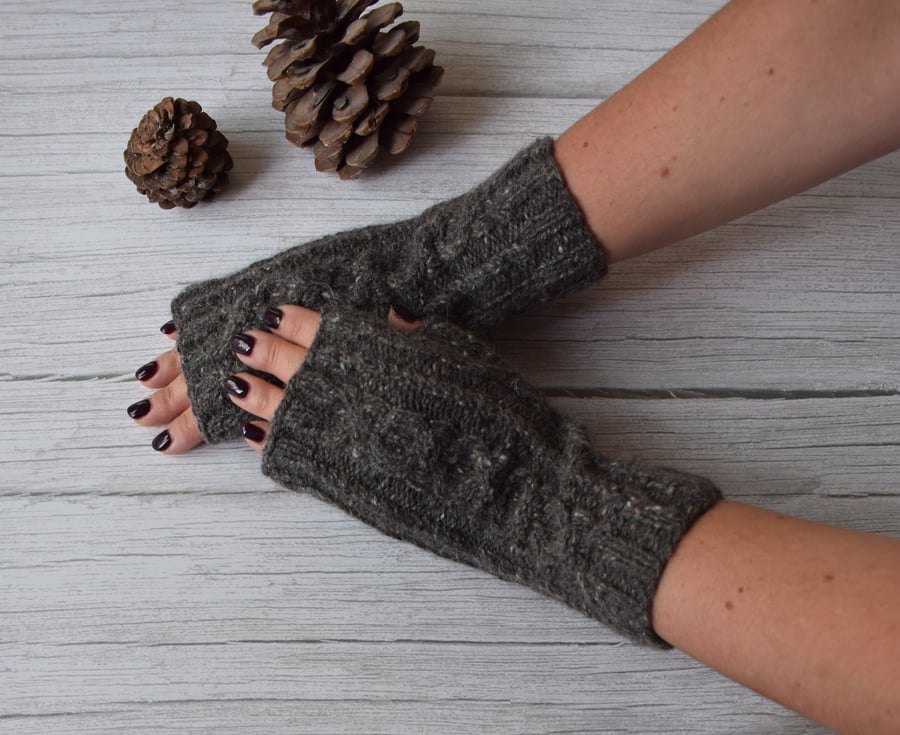 Tweed fingerless gloves. Alpaca and merino wool mittens. Perfect gift.