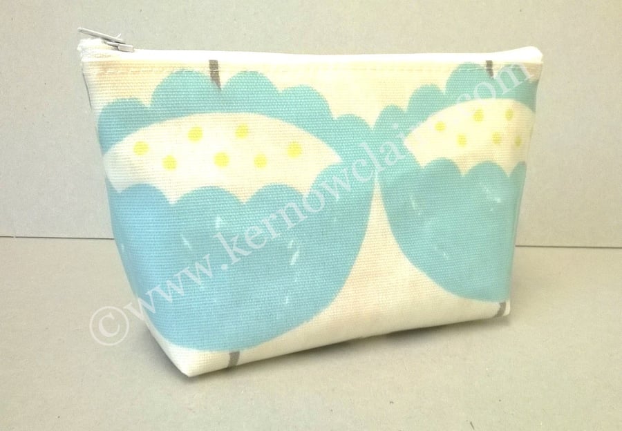 Make up bag in cream with large turquoise flowers, SALE