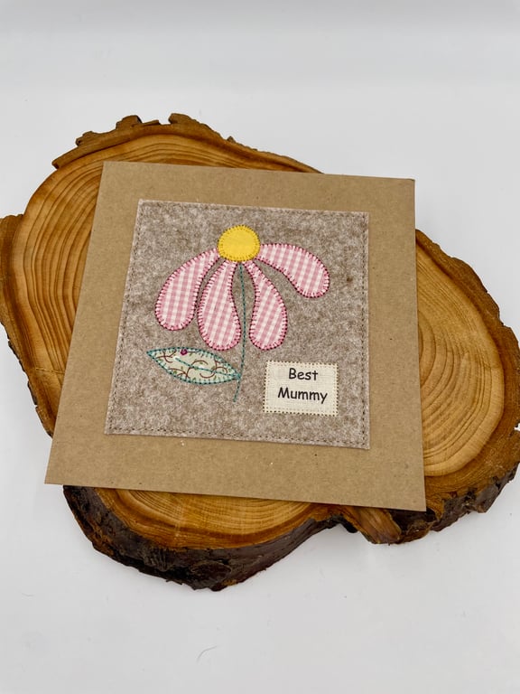 Pretty pink daisy appliqué card for Mummy