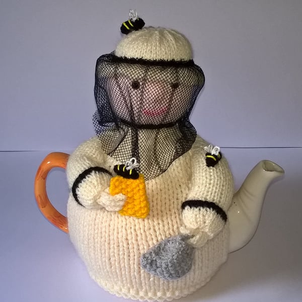 Beekeeper Tea Cosy