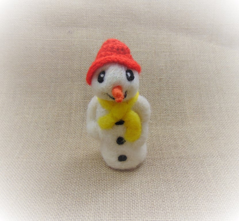 Red Hat Snowman, Needle felted Snowman, Felted Snowman Ornament, Cute Christmas 