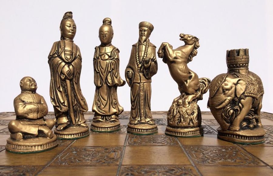 Beautiful Oriental Chess Set - White & Gold Aged Effect (Chess Pieces Only)
