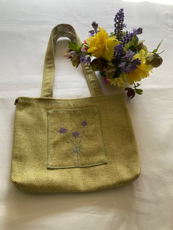 Beautiful and practical herringbone  weave shoulder or handbag.