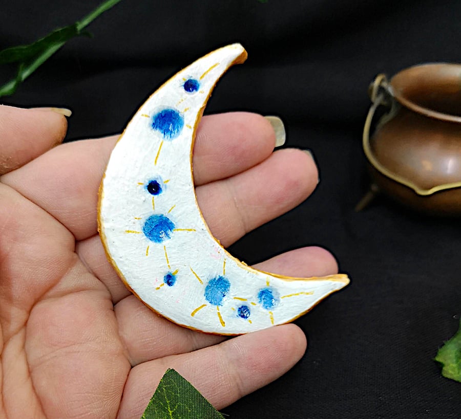 Large Crescent Moon Magnets.