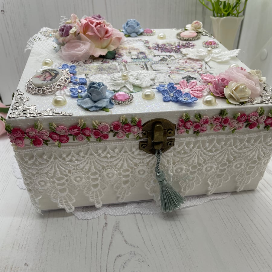 Decoupaged decorated floral box (JY22)