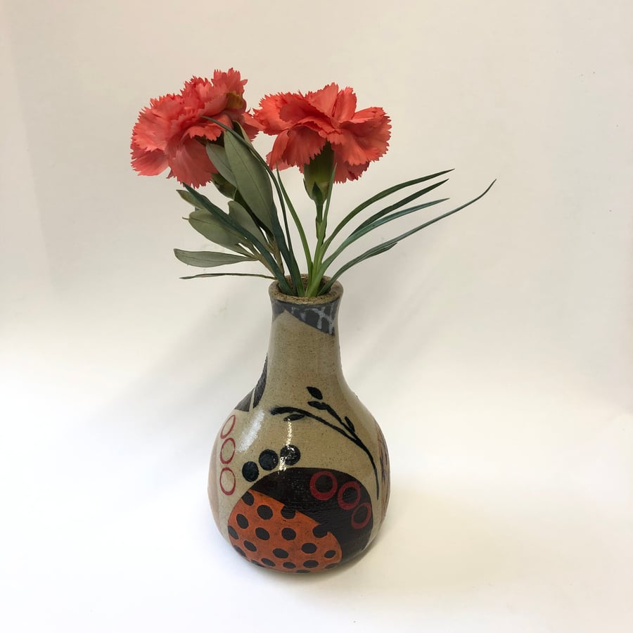 SMALL CERAMIC STONEWARE VASE IN EARTHY ETHNIC DESIGNS