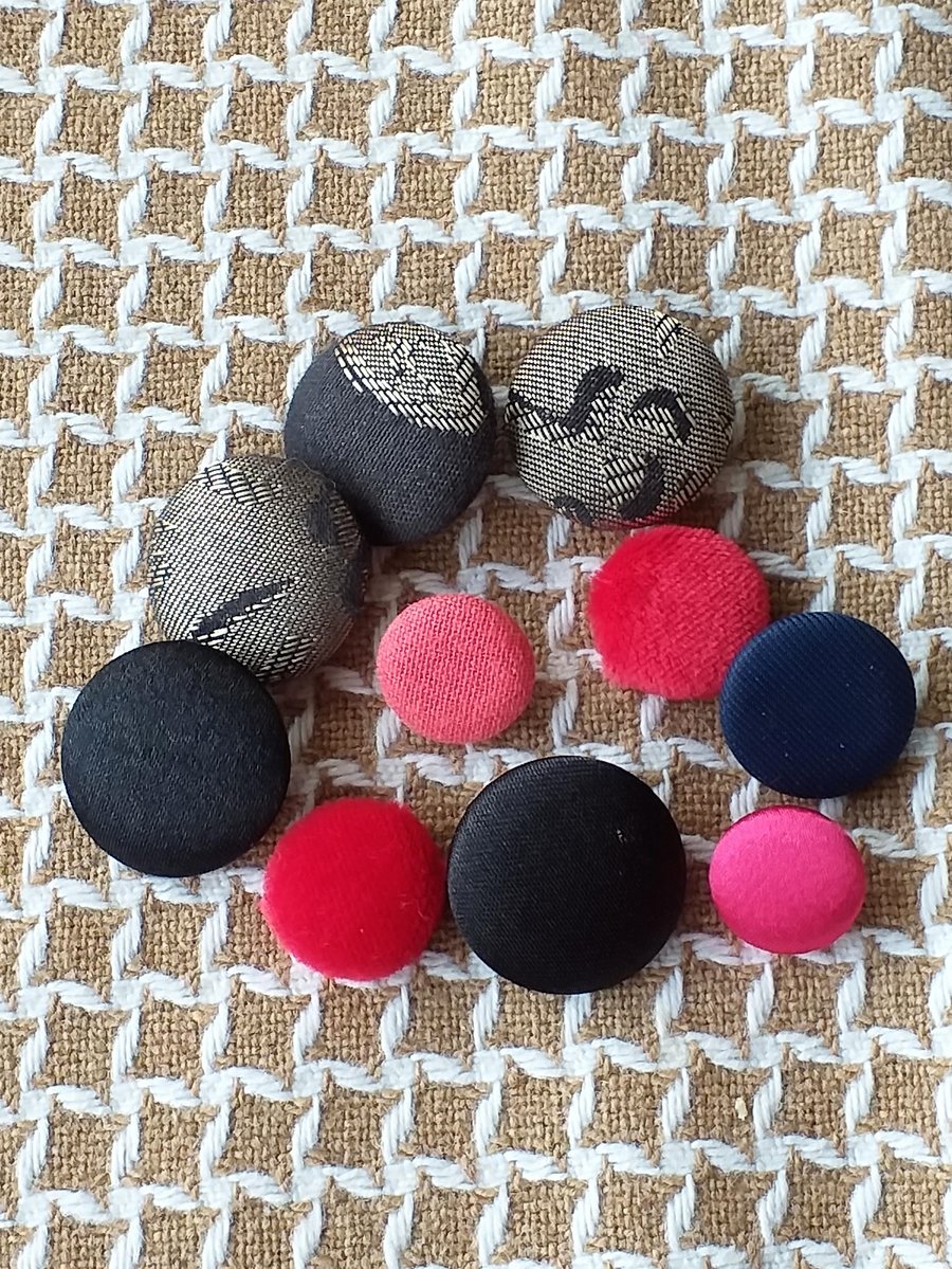 Assorted Fabric-covered Buttons