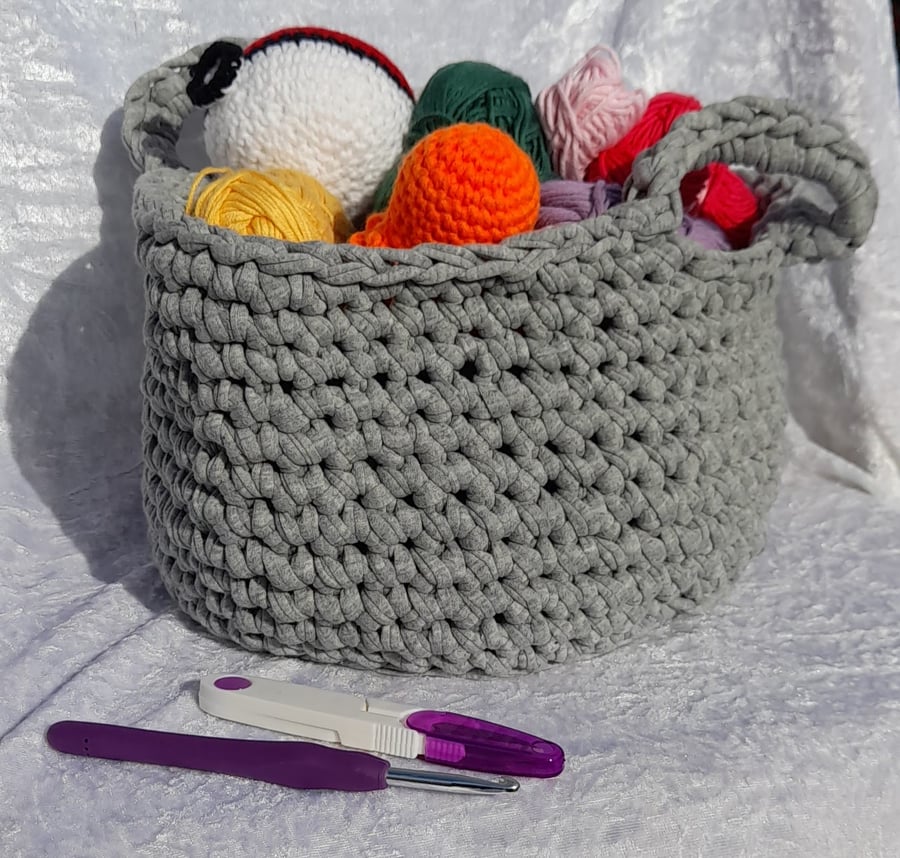 Crochet Basket - Recycled T-shirt Yarn (Free UK Postage)