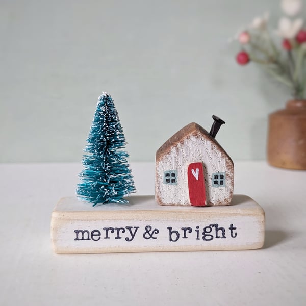 Little Wooden Handmade House in a Bag with Christmas Tree 'Merry & Bright' 