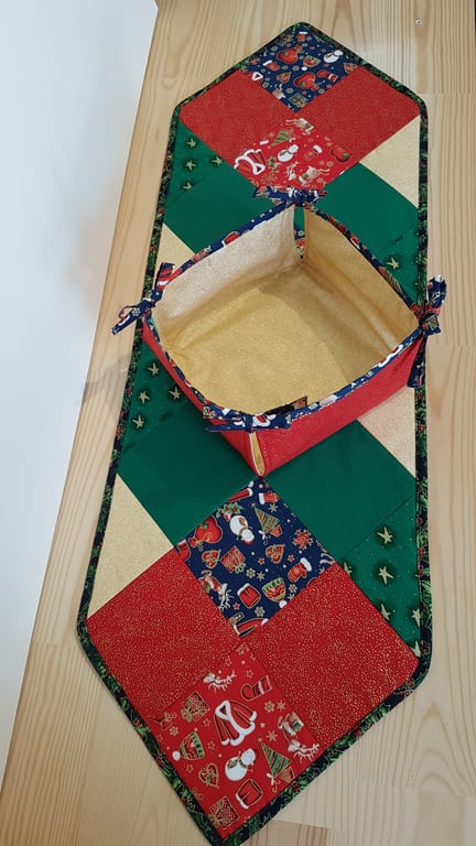 Christmas table runner with napkin holder,Festive Season
