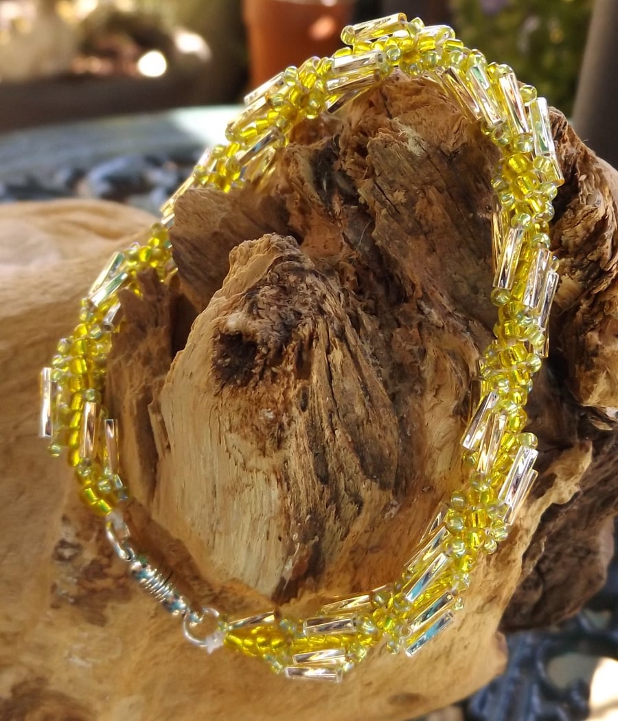 Spiral yellow and silver seed beaded bracelet 