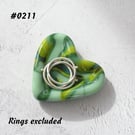 Green heart shaped fused glass ring dish, 5cm approx (0211)
