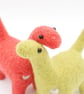 Dinos in Love - Pair of Handmade Needle Felted Dinosaurs Decoration Anniversary  - Image 5