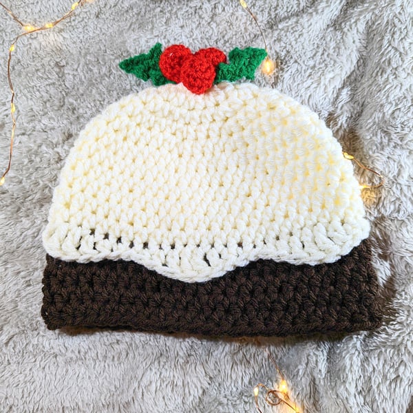 Crochet Christmas Pudding Hat: Novelty Winter Hat