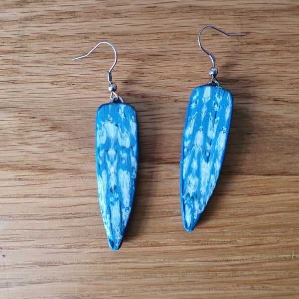 Abstract Dangle Spear Shaped Earrings in Shades of Blue 