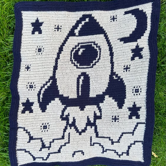 Handmade Crochet Rocket Blanket – Navy & Parchment 