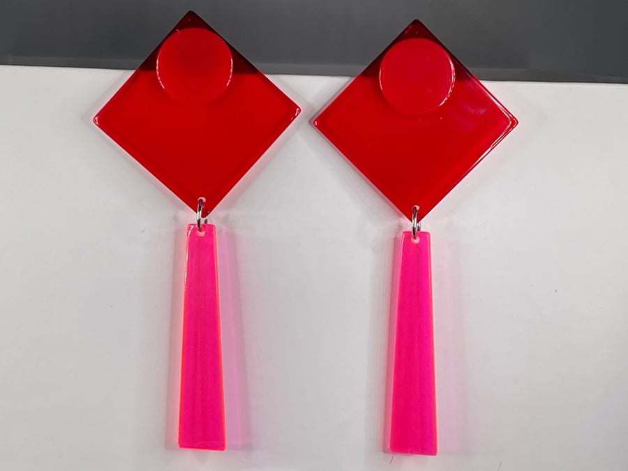 RED PERSPEX EARRINGS neon trend statement