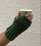 FINGERLESS MITTS , gloves ' Erme Trail '. Soft Wool blend. Leaf green. - Image 3