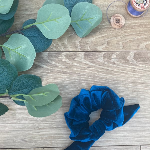 Velvet stretchy Knot Scrunchie, hair tie