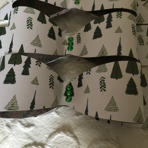 . Gift bows. Paper gift bows. 7 gift bows. Gift wrap. Ref 252