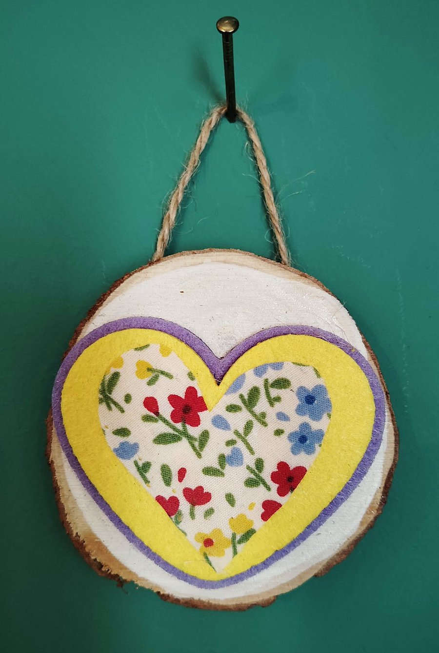 Wooden wall art heart (multi)