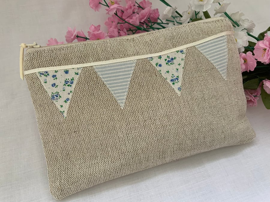 Perfectly Imperfect, Zipped Purse, Applique, Small Cosmetic Bag, Bunting
