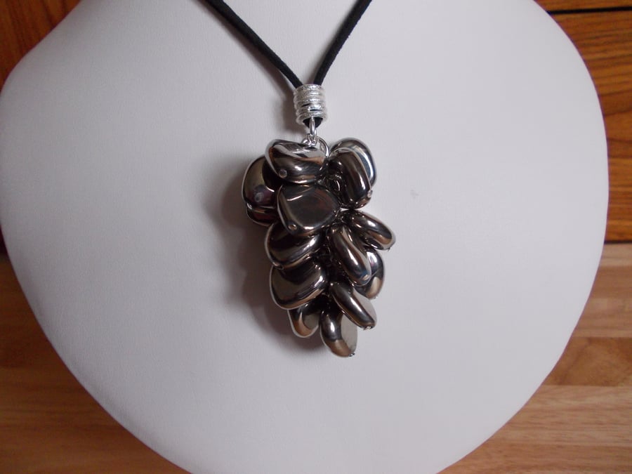 Metallic coated agate tassle necklace