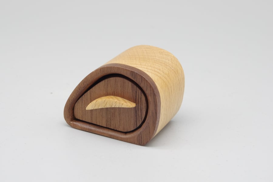 Handmade small wooden trinket, jewel box. Bandsaw Box.