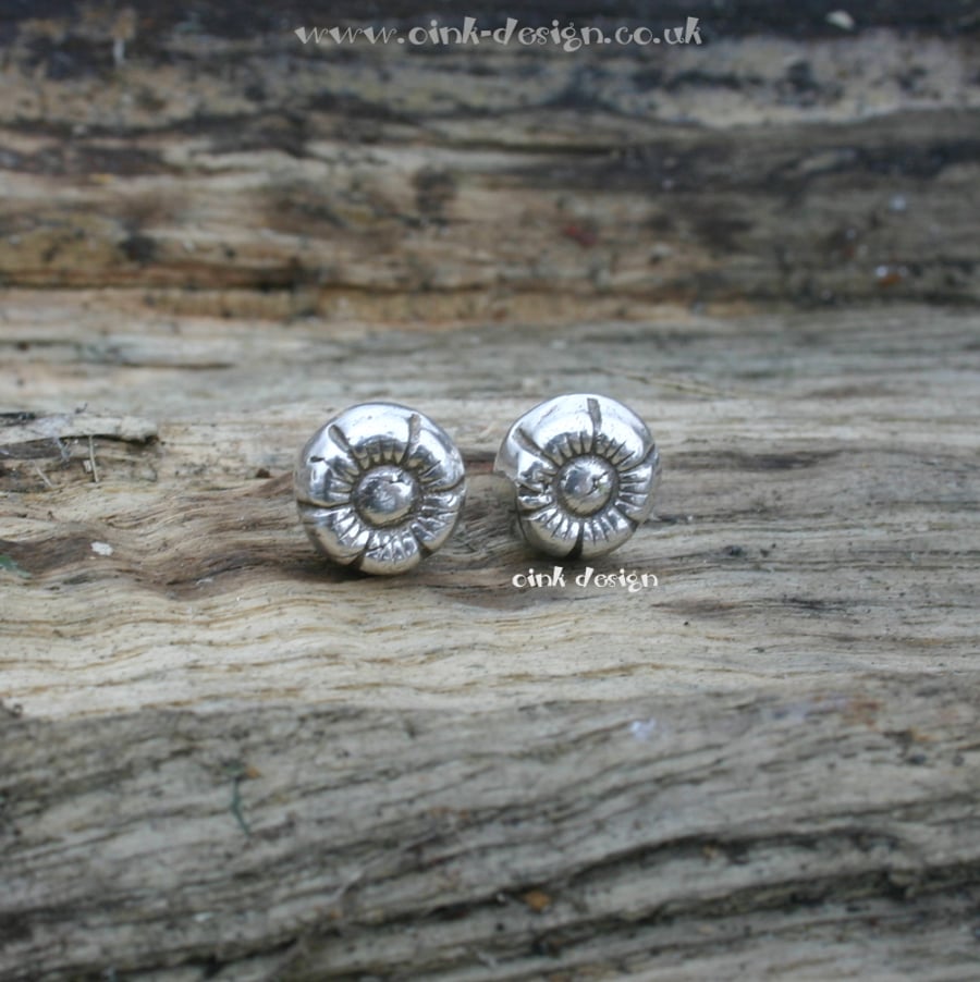 Fine Silver flower stud earrings